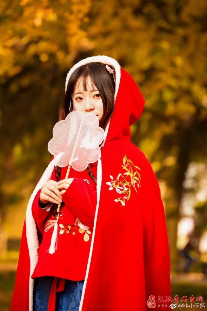 无边落木萧萧下，转眼满地堆满了金黄！
