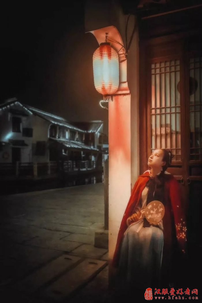 心如烛光
渴望在幻想中点亮