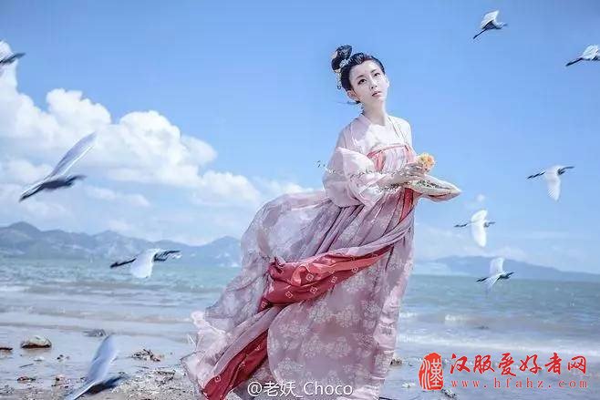  汉服齐胸襦裙的介绍，制作及穿法