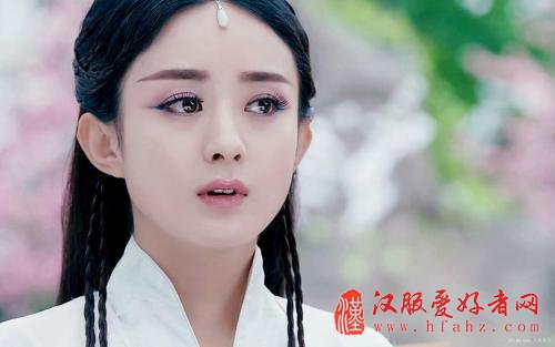 热巴赵丽颖古装发型四连撞 你更喜欢谁的造型？