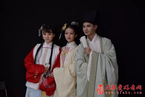 国风时装秀” 在杭州国际时尚周上将中国风进行