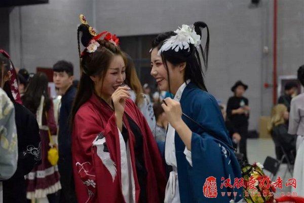 国风时装秀” 在杭州国际时尚周上将中国风进行