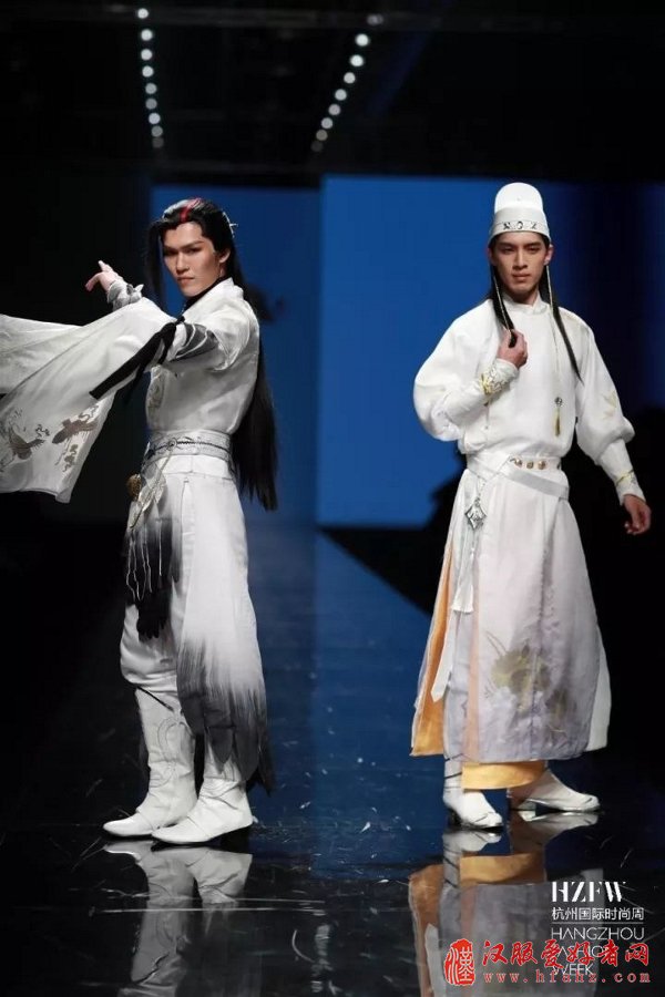 国风时装秀” 在杭州国际时尚周上将中国风进行