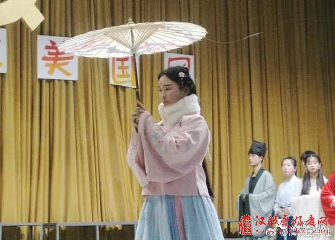 “泱泱中华，大美国风” -----湘南幼专清风国学社汉服展示晚会活动圆满结束