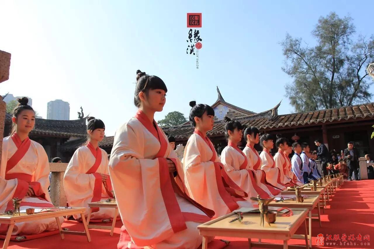 是的,我被汉服洗脑了_汉服_汉服摄影_汉服婚礼_中式婚礼_古装摄影