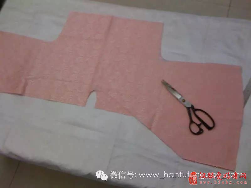  汉服的裁剪--交领半臂
