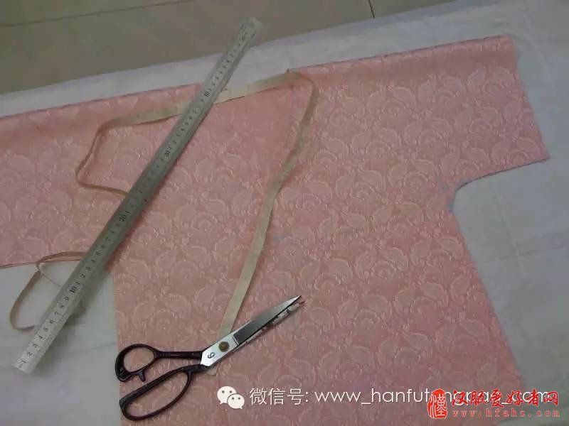  汉服的裁剪--交领半臂