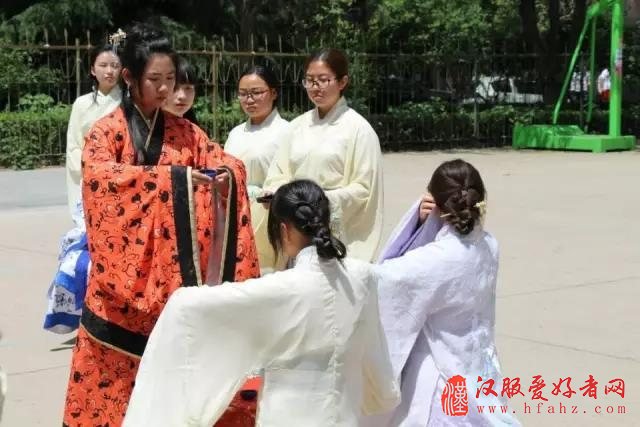  惟汉服与君不可辜负