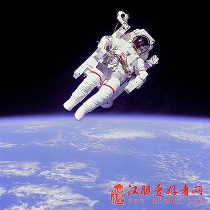 这些著名的照片看着确实像是PS的,比如微信的开