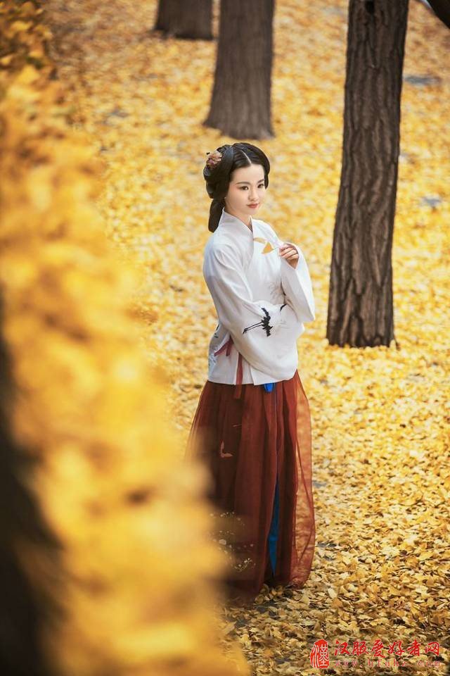  究竟什么样的衣服是汉服？