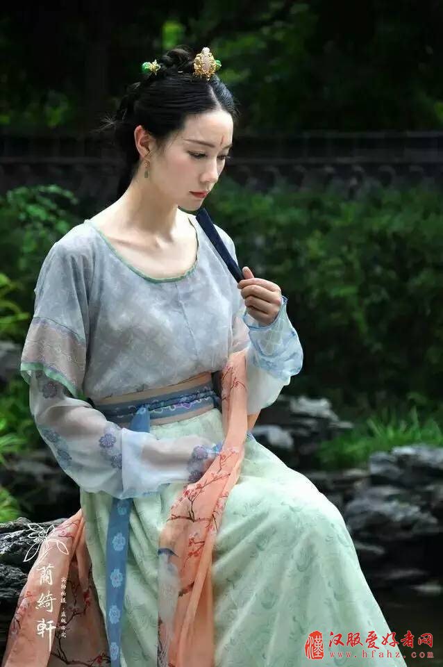  适合夏天穿的汉服搭配推荐