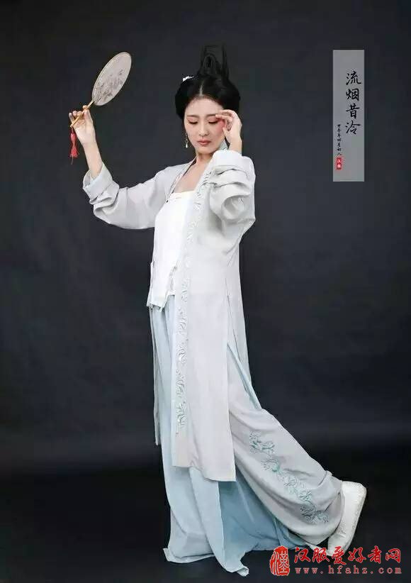  适合夏天穿的汉服搭配推荐