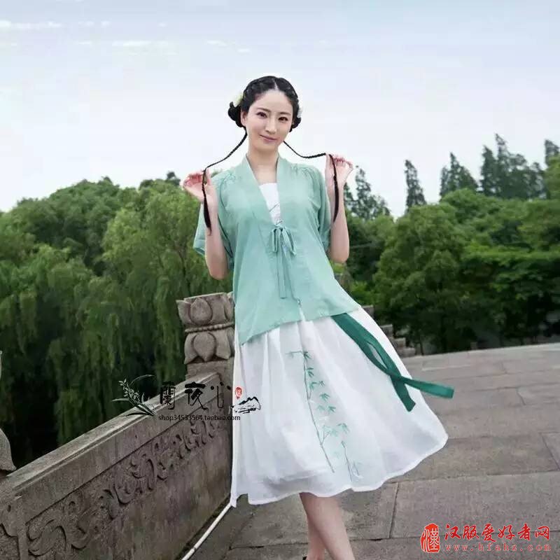  适合夏天穿的汉服搭配推荐