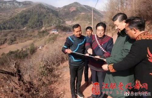 习近平给大凉山村民支招致富路