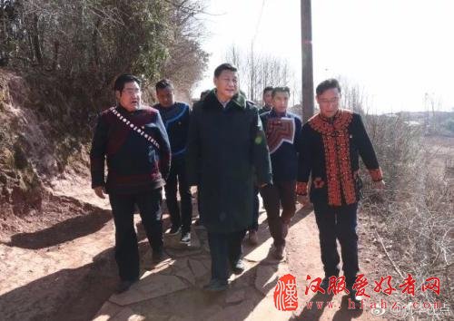 习近平给大凉山村民支招致富路