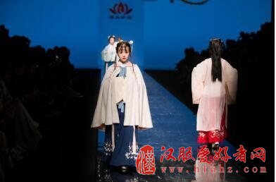 汉尚华莲汉服亮相杭州国际时装周