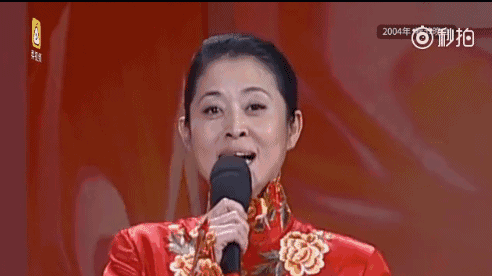 她曾是春晚女神！告别春晚后，却倾家荡产，过