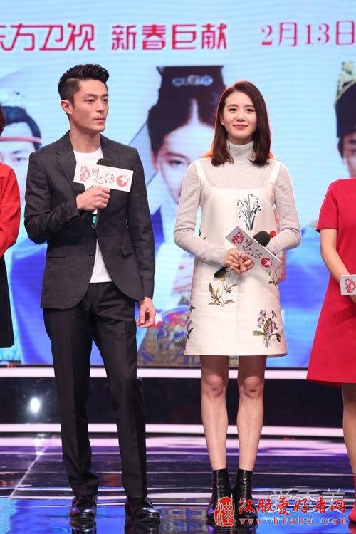 女医明妃传热播 刘诗诗时装品位不输古装 刘诗诗穿衣搭配