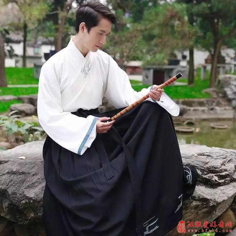  穿着汉服去旅行丨五一旅游汉服穿衣攻略