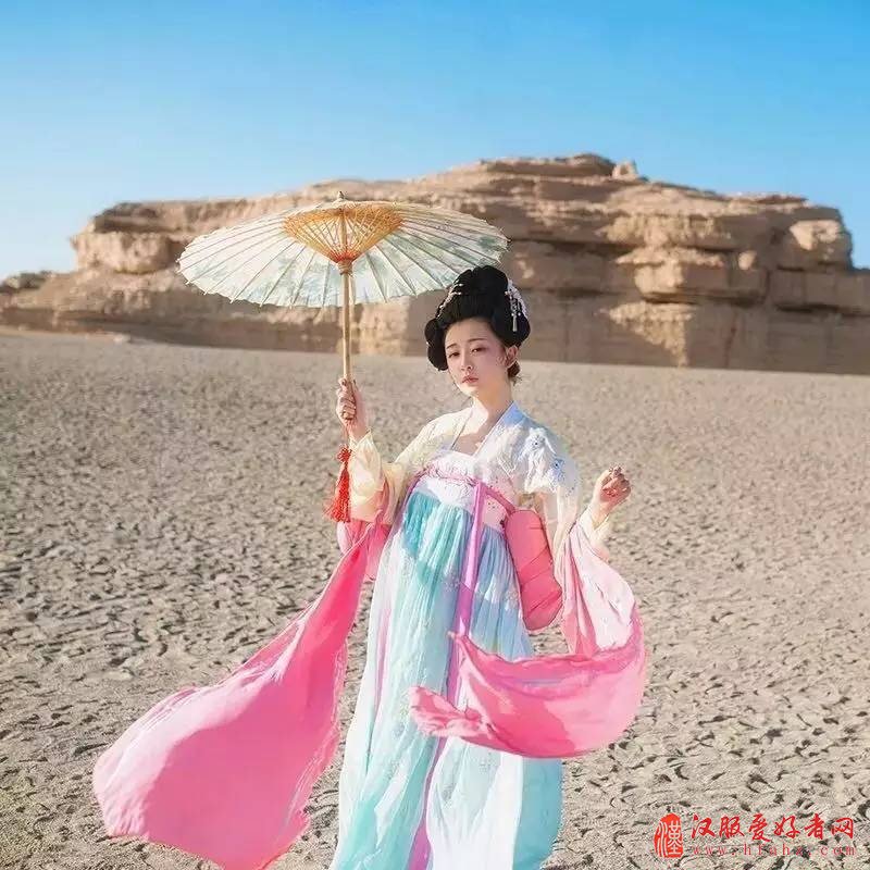  穿着汉服去旅行丨五一旅游汉服穿衣攻略