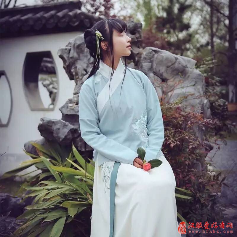  穿着汉服去旅行丨五一旅游汉服穿衣攻略