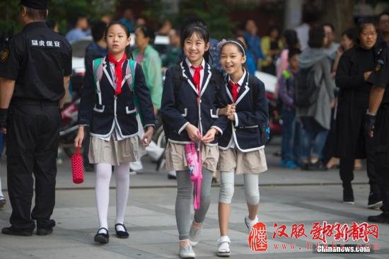 教育部：严查教师诱导或逼迫学生参加校外培训