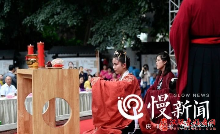 如何过中秋？ 月圆之夜，家家户户行祭月礼
