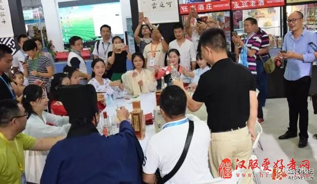 岳阳传统文化汉服社参加中国（长沙）酒文化节