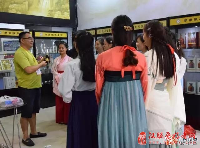 岳阳传统文化汉服社参加中国（长沙）酒文化节