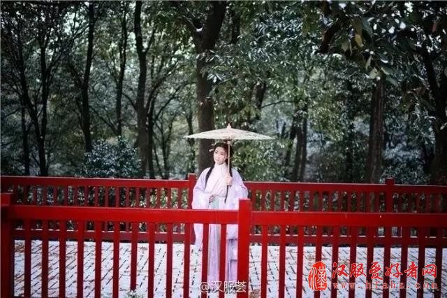  汉服，遇见你是我一生的春暖花开