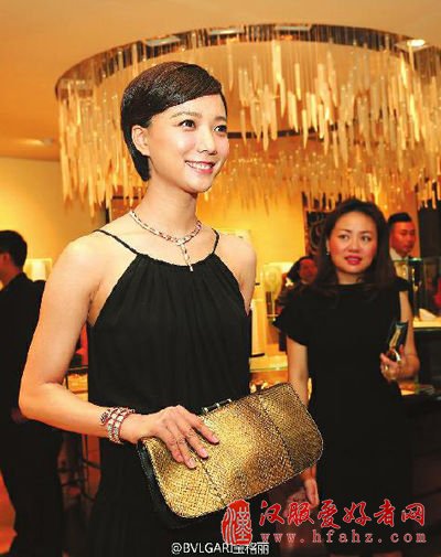 汉服造型 成检验女星美貌利器(图)