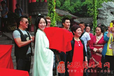 汉服造型 成检验女星美貌利器(图)