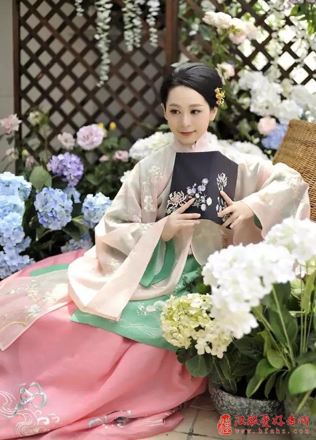  衣冠归来，大美汉服