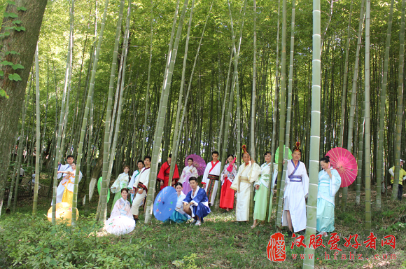 汉服秀、免费游、拍美照......今天的善卷洞惊艳了所有人!