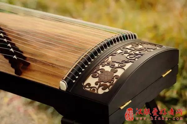  传统民族乐器——古筝