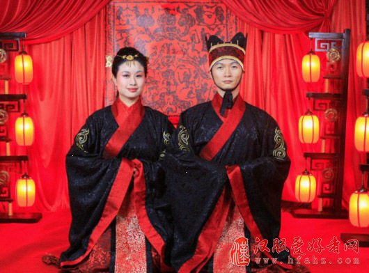 汉服品茗暨广州汉服协会爱心义卖在白云山举行