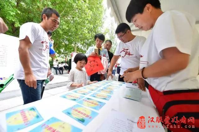 过七夕，快来看汉服美女！玩投壶、绣荷包…今天的运河文化广场太嗨了！
