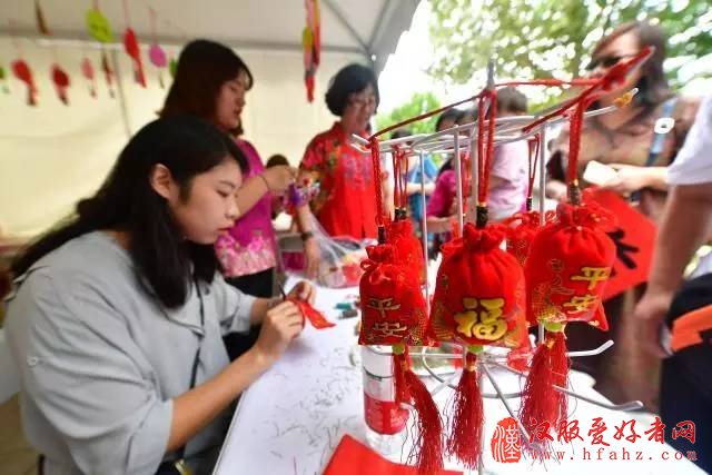 过七夕，快来看汉服美女！玩投壶、绣荷包…今天的运河文化广场太嗨了！