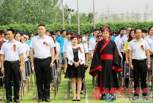 河南新华电脑学院学子参加汉服成人礼 领悟感恩与责任