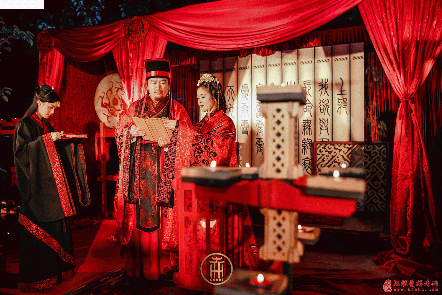  中国传统文化正当道 汉服婚礼回归本真