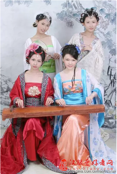  如何区别汉服与影楼装