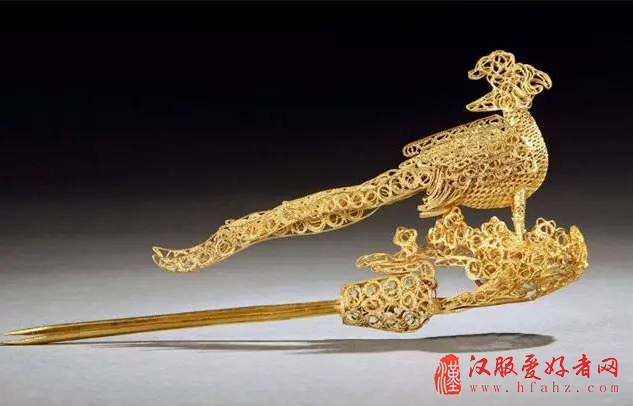  古代女子的头顶风光
