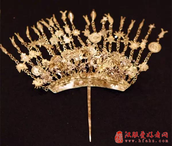  古代女子的头顶风光