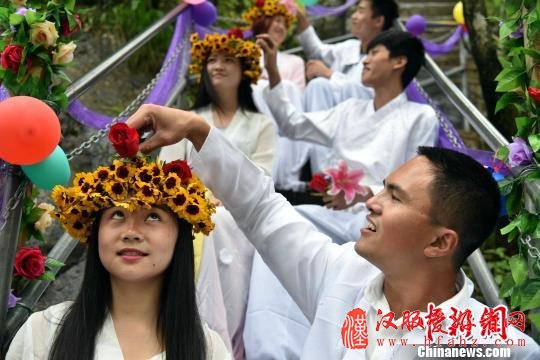 台媒：古装摄影风靡大陆  武媚娘杨贵妃扮相受宠