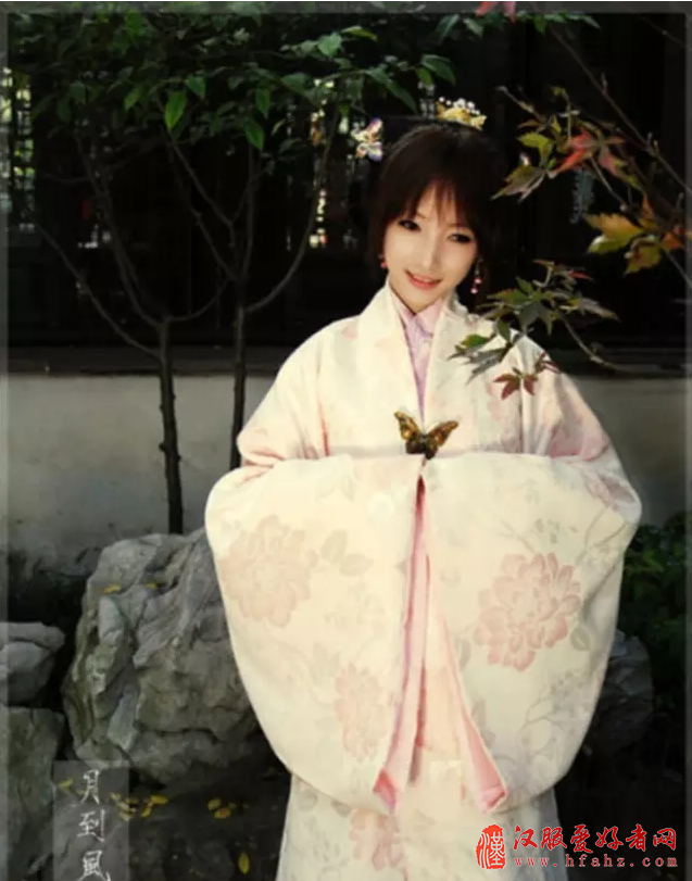  汉民族传统服饰和戏曲服饰的关系