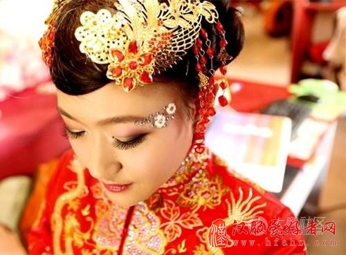 武则天的热播带火了中式婚礼