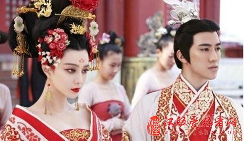 武则天的热播带火了中式婚礼