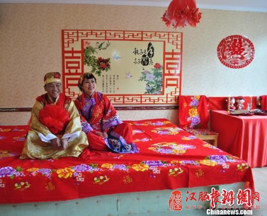河北围场推出中式婚礼弘扬传统民族文化（图）