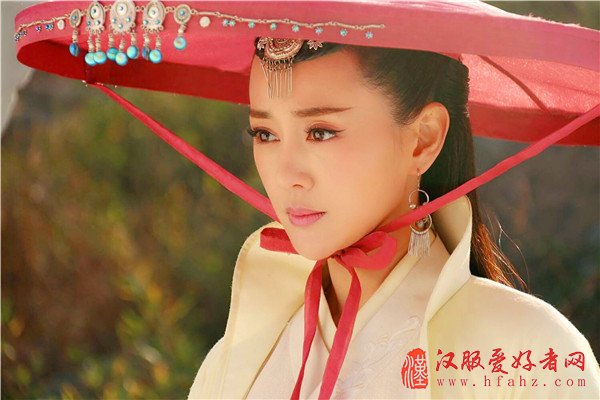 古装女神张定涵：《新甘十九妹》是纯正武侠剧