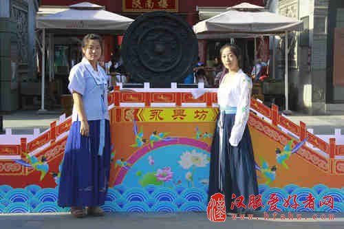 端午节来永兴坊秀汉服逛集市习古礼
